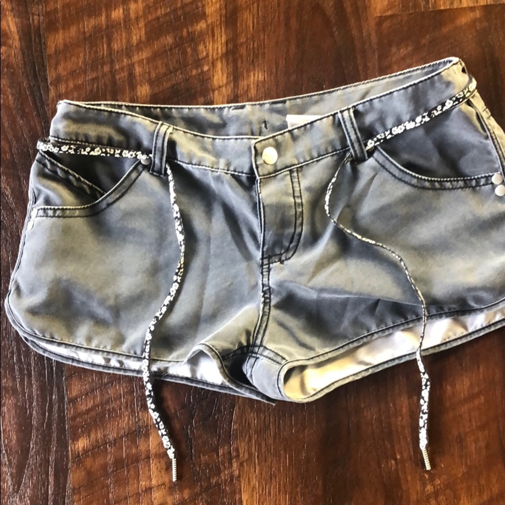 Roxy board shorts - Size 5